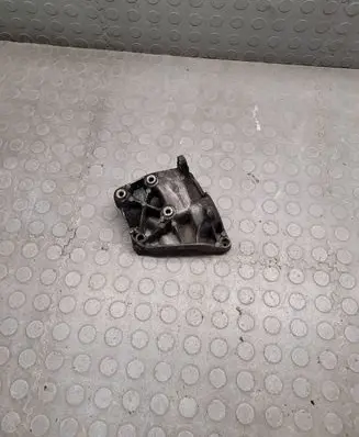 BMW X3 E83 A/C compressor mount bracket 7794614