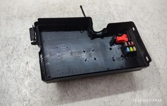 Volvo V40 Fuse module 31409547