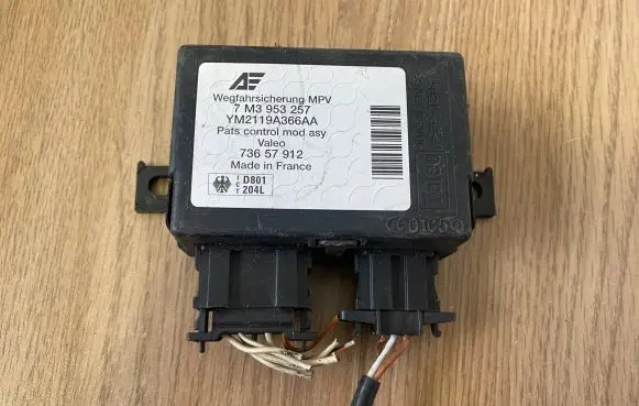 Volkswagen Sharan Immobilizer control unit/module 7M3953257 73657912 YM2119A366AA