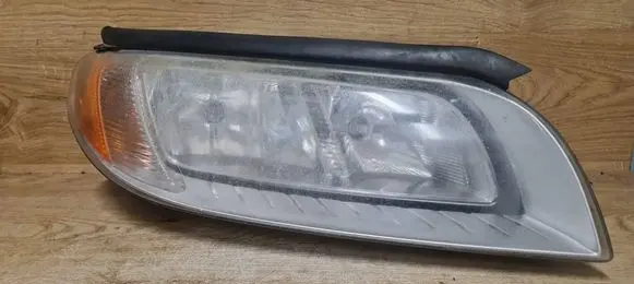 Volvo XC70 Headlight/headlamp 31214354