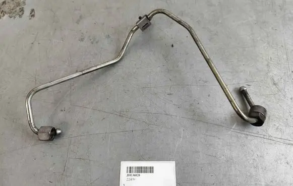 Jaguar XE Fuel injector supply line/pipe JDE36828