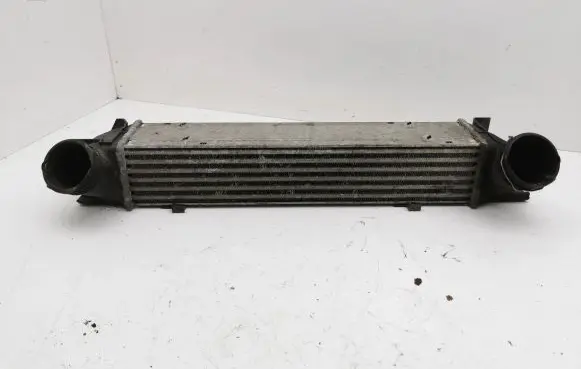 BMW 1 E81 E87 Intercooler radiator 7524916