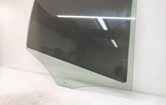 Volvo V60 Rear door window glass 43R001025 E000184 DOT27M24100AS2