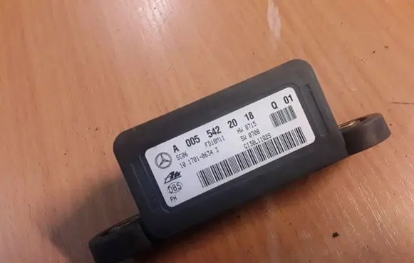 Mercedes-Benz ML W164 ESP acceleration yaw rate sensor 0055422018 A0055422018