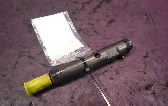 Opel Vectra C Fuel injector 
