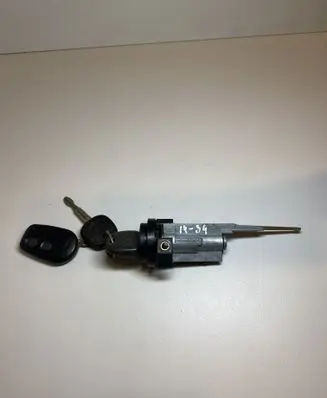 Toyota Land Cruiser (HDJ90) Ignition lock 313D73
