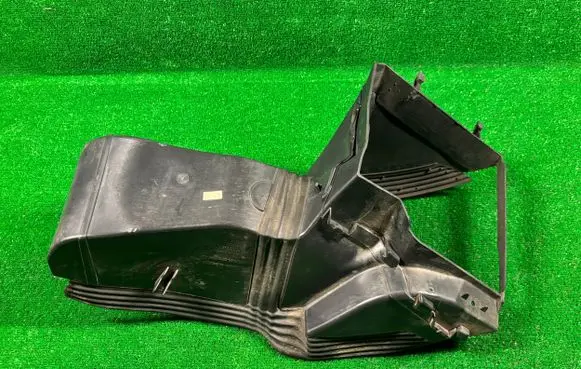 Citroen C4 II Picasso Intercooler air channel guide 96761144377