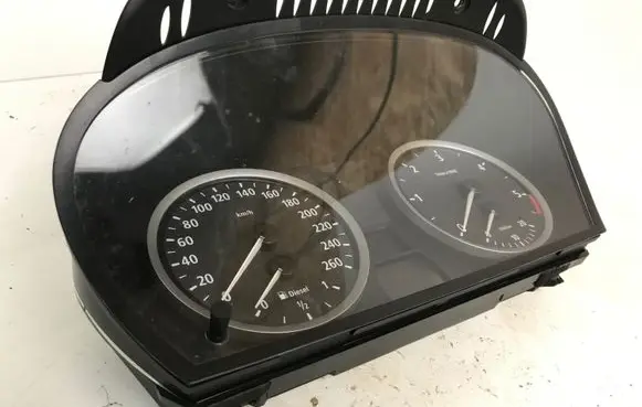 BMW 5 E60 E61 Speedometer (instrument cluster) 6947363 6216947363 110080213