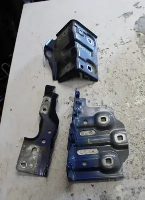 Renault Austral Fender mounting bracket