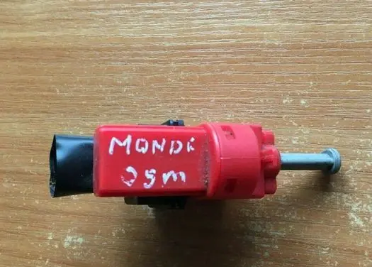 Clutch pedal sensor