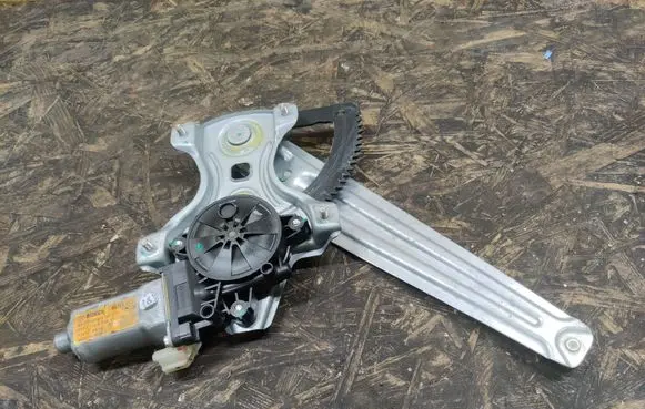 Hyundai i10 Rear door window regulator with motor 83402B9010