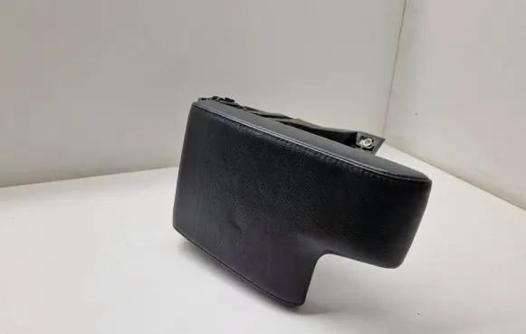 BMW 3 E46 Armrest 8213679