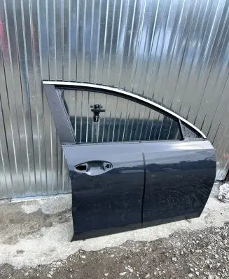 KIA Ceed Front door