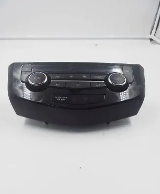 Nissan X-Trail T32 Climate control unit 275004EA0A 20160811 X887039F