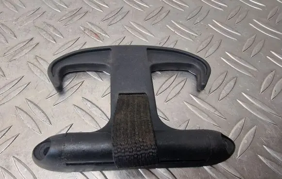 Audi A8 S8 D3 4E Tie down hook / loop 6Y5867615