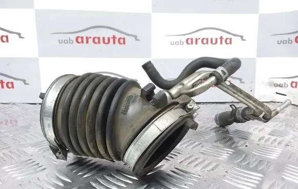 Honda CR-V Air intake duct part 08209