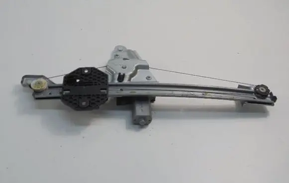 Dacia Sandero Rear door window regulator with motor 827211031R