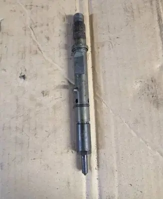 Fuel injector