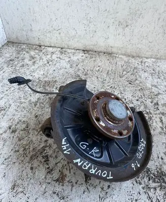 Volkswagen Touran II Rear wheel hub