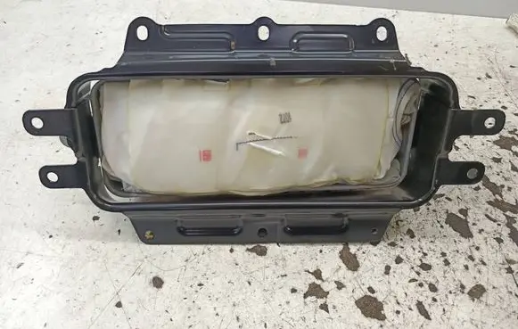 Jeep Grand Cherokee Passenger airbag P05108093AF PT11120 TYSN82071P0087
