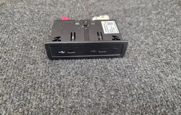 USB socket connector