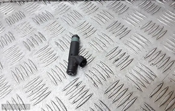 Audi A4 S4 B6 8E 8H Fuel injector 06b133551h