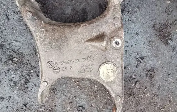 BMW 5 E39 Rear upper control arm/wishbone 6755990