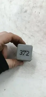 Volkswagen PASSAT B5 Other relay 4D0951253 899309000
