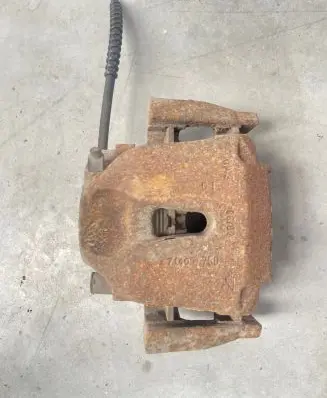 Front brake caliper