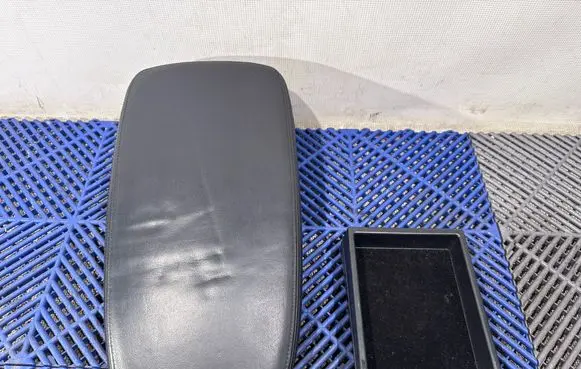 Lexus GS 300 350 430 450H Armrest 