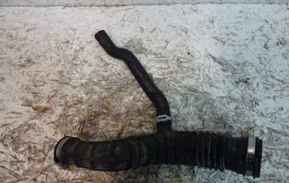 Dacia Sandero Air intake hose/pipe 165764382R