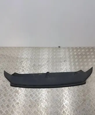 Front bumper lip