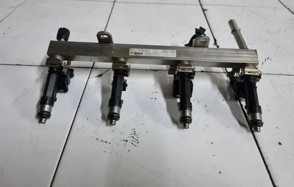 Opel Astra J Fuel injectors set 55565971 0280151247