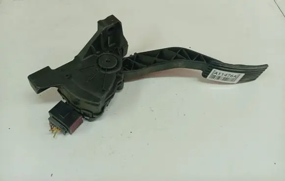 Mitsubishi Colt Accelerator throttle pedal A4543000304