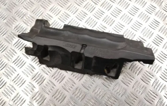Engine bonnet/hood sound/heat insulation