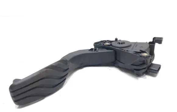 Renault Clio V Accelerator throttle pedal 180108467R