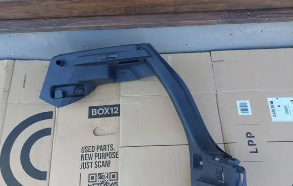 Volkswagen Golf VII Other trunk/boot trim element 5G6867762H 5G6867762J