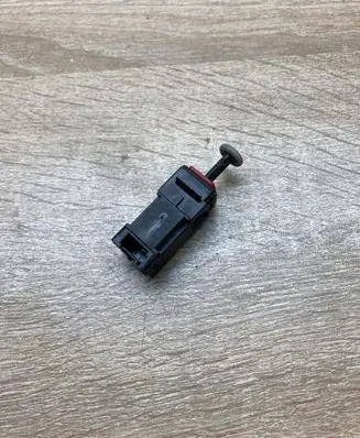 Opel Corsa D Brake pedal sensor switch 55701395 869619858