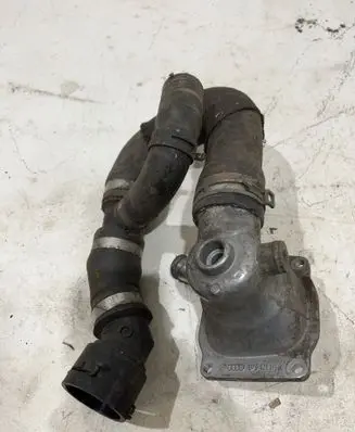 Audi A4 S4 B7 8E 8H Thermostat/thermostat housing 079121111J