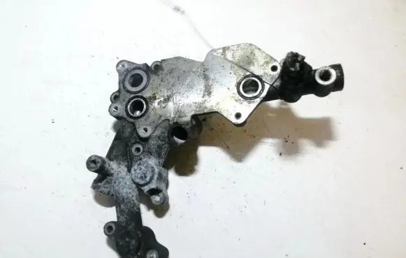 Toyota Auris 150 Oil filter cover 