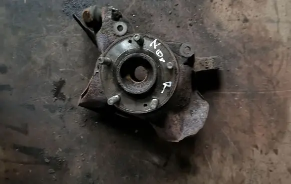 Nissan Navara D40 Front wheel hub
