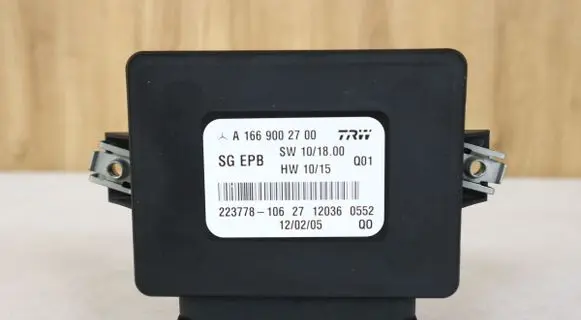 Mercedes-Benz B W246 W242 Rear brake EMF control unit/module 1669002700 A1669002700