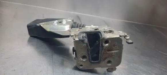Mitsubishi Carisma Rear door lock