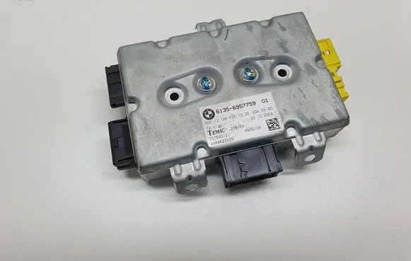 BMW 5 E60 E61 Door control unit/module 6957759 61356957759 6135695775901