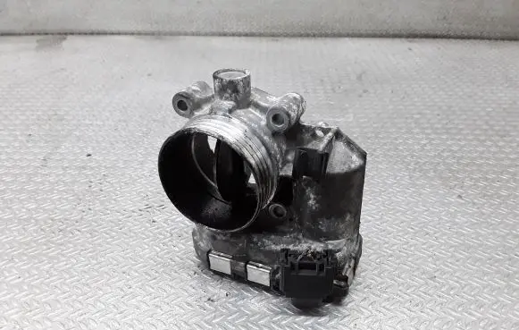 Volvo V70 Throttle valve 8692720 0281002701