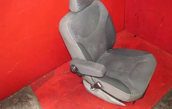 Opel Vivaro Front driver seat VIVAROFOTELLP
