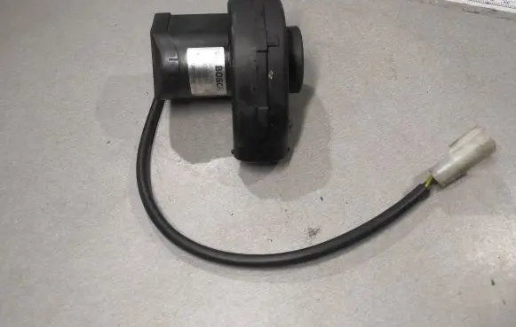 BMW 7 E38 Engine control unit/module fan 0130002831