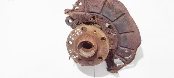 Volkswagen Touran I Front wheel hub