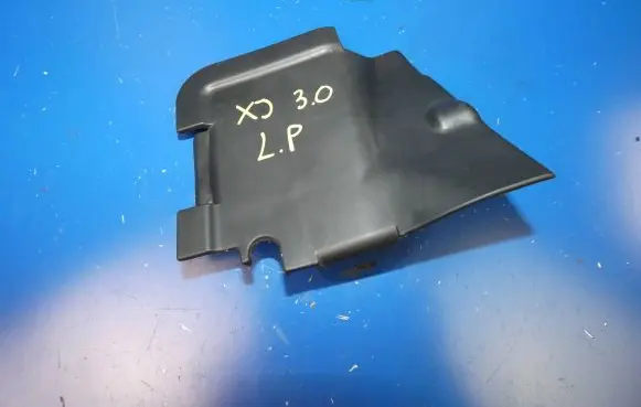 Jaguar XJ X351 Engine splash shield/under tray AW93-8311-AB L7877 S8G9A