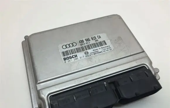 Audi A6 S6 C5 4B Engine control unit/module 0261207926 4B0906018DK